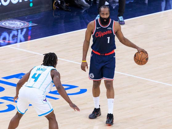 January 12, 2026, Inglewood, California, USA: James Harden 1 of the Los Angeles Clippers looks to get past Sion James 4 of the Charlotte Hornets during their 2025 NBA, Basketball Herren, USA regular season game on Monday January 12, 2026 at Intuit Dome Arena in Inglewood, California. Harden reached 28,598 career points, surpassing Shaquille OÃ¢â‚¬â ¢Neal to move into ninth place on the NBAÃ¢â‚¬â ¢s all-time scoring list. JAVIER ROJAS PI Inglewood USA - ZUMAp124 20260112_zaa_p124_078 Copyright: xJavierxRojasx