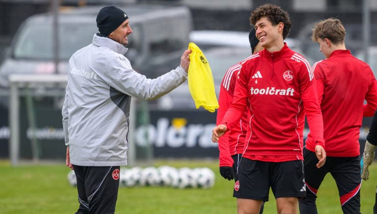 13 01 2026 Soccer 2 Soccer Bundesliga Season 2025 2026 1 FC Nürnberg Nuernberg FCN Club Training Sportfoto Zink xwoxzix Miroslav Miro Klose Coach 1 FC Nürnberg FCN Fabio Gruber 4, 1 FC Nürnberg FCN happy
