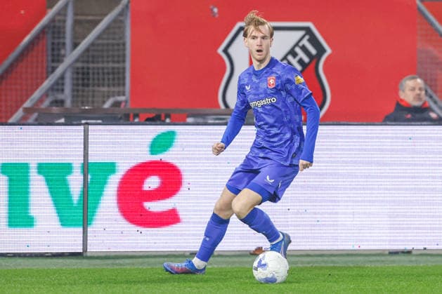 2026-01-13 FC Utrecht v FC Twente - Dutch EuroJackpot KNVB Beker UTRECHT, NETHERLANDS - JANUARY 13: Mats Rots of FC Twente during the Dutch EuroJackpot KNVB Beker match between FC Utrecht and FC Twente at Stadion Galgenwaard on January 13, 2026 in Utrecht, Netherlands. Utrecht Stadion Galgenwaard Netherlands Content not available for redistribution in The Netherlands directly or indirectly through any third parties. Copyright: xBenxGalx