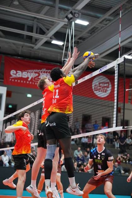John Obi 11 BADEN VOLLEYS SSC Karlsruhe and Lennart Heckel 10 BADEN VOLLEYS SSC Karlsruhe block against Bastian Korreck 2 WWK Volleys Herrsching Block at the net by John Obi 11 BADEN VOLLEYS SSC Karlsruhe and Lennart Heckel 10 BADEN VOLLEYS SSC Karlsruhe Copyright: xspeedshotx
