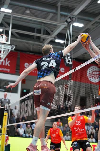 Game scene with Simon Gallas 24 WWK Volleys Herrsching and Maximilian König 18 BADEN VOLLEYS SSC Karlsruhe at the net Game scene with Simon Gallas 24 WWK Volleys Herrsching and Maximilian König 18 BADEN VOLLEYS SSC Karlsruhe Copyright: xspeedshotx
