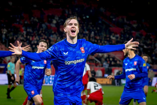 FC Twente midfielder Mats Rots celebrating the goal during the match FC Utrecht vs FC Twente Enschede (cup) at the Stadium De Galgenwaard for the Eurojackpot KNVB Beker season 2025-2026 in UTRECHT, Netherlands on 13 january 2026, (photo by Marcel van Dorst EYE4images DeFodi Images) - *** FC Twente midfielder Mats Rots celebrating the goal during the match FC Utrecht vs FC Twente Enschede cup at the Stadium De Galgenwaard for the Eurojackpot KNVB Beker season 2025 2026 in UTRECHT, Netherlands on 13 january 2026, photo by Marcel van Dorst EYE4images DeFodi Images