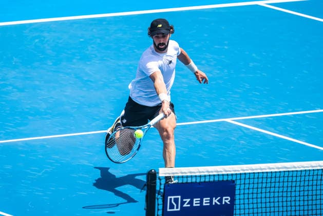 January 14, 2026, Melbourne, Victoria, Australia: Jordan Thompson of Australia plays against Denis Shapovalov of Canada on Day 2 of the 2026 Kooyong Classic. Denis Shapovalov 1 - 2 Jordan Thompson Melbourne Australia - ZUMAs197 20260114_aaa_s197_015 Copyright: xChrisxPutnamx