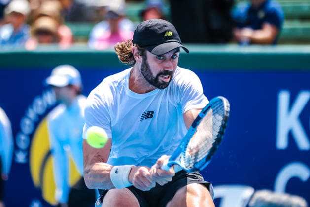 January 14, 2026, Melbourne, Victoria, Australia: Jordan Thompson of Australia plays against Denis Shapovalov of Canada on Day 2 of the 2026 Kooyong Classic. Denis Shapovalov 1 - 2 Jordan Thompson Melbourne Australia - ZUMAs197 20260114_aaa_s197_026 Copyright: xChrisxPutnamx