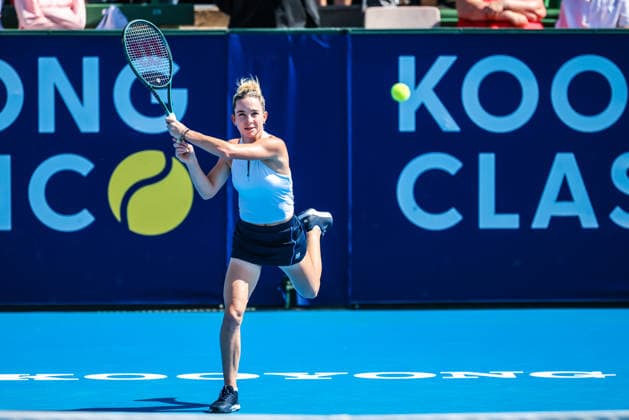 January 14, 2026, Melbourne, Victoria, Australia: MELBOURNE, AUSTRALIA - JANUARY 14 2026: Elizabeth Mandlik of USA plays Katie Boulter of Great Britain on Day 2 of the 2026 Kooyong Classic on January 14, 2026 in Melbourne, Australia. Melbourne Australia - ZUMAp121 20260114_zsp_p121_038 Copyright: xChrisxPutnamx