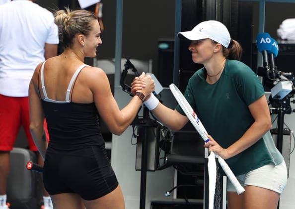 January 14, 2026, Melbourne, Victoria, Australia: ARYNA SABALENKA and IGA SWIATEK of Poland after practise session before Australian Open, Melbourne, Australia. Melbourne Australia - ZUMAc278 20260114_zsp_c278_029 Copyright: xMarcinxCholewinskix