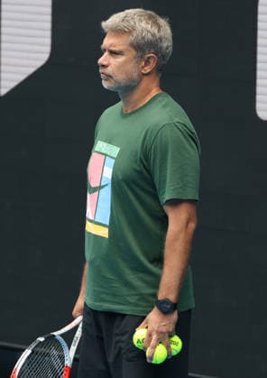 January 14, 2026, Melbourne, Victoria, Australia: Coach of N. Osaka TOMASZ WIKTOROWSKI of Poland during practise session before Australian Open, Melbourne, Australia. Melbourne Australia - ZUMAc278 20260114_zsp_c278_035 Copyright: xMarcinxCholewinskix