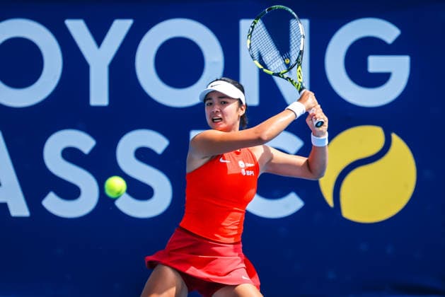 January 14, 2026, Melbourne, Victoria, Australia: MELBOURNE, AUSTRALIA - JANUARY 14 2026: Alexandra Eala of Phillipines plays Donna VekiÄ¡ of Croatia on Day 2 of the 2026 Kooyong Classic on January 14, 2026 in Melbourne, Australia. Melbourne Australia - ZUMAp121 20260114_zsp_p121_071 Copyright: xChrisxPutnamx