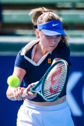 January 14, 2026, Melbourne, Victoria, Australia: Katie Boulter of Great Britain plays against Elizabeth Mandlik of USA on Day 2 of the 2026 Kooyong Classic Elizabeth Mandlik of USA won Katie Boulter of Great Britain Melbourne Australia - ZUMAs197 20260114_aaa_s197_046 Copyright: xChrisxPutnamx