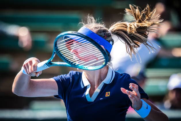 January 14, 2026, Melbourne, Victoria, Australia: Katie Boulter of Great Britain plays against Elizabeth Mandlik of USA on Day 2 of the 2026 Kooyong Classic Elizabeth Mandlik of USA won Katie Boulter of Great Britain Melbourne Australia - ZUMAs197 20260114_aaa_s197_050 Copyright: xChrisxPutnamx