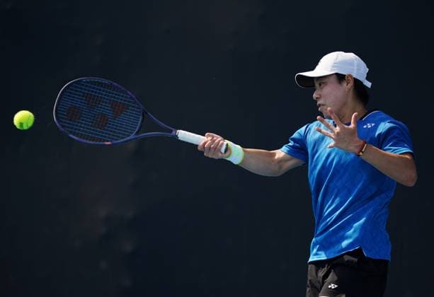 (260114) -- MELBOURNE, Jan. 14, 2026 -- Bai Zhuoxuan of China hits a return during the women s singles qualifying 2nd round match against Chloe Paquet of France at Australian Open tennis tournament in Melbourne, Australia, Jan. 14, 2026. (Photo by Xinhua) (SP)AUSTRALIA-MELBOURNE-TENNIS-AUSTRALIAN OPEN-WOMEN S SINGLES-QUALIFYING WangxShen 