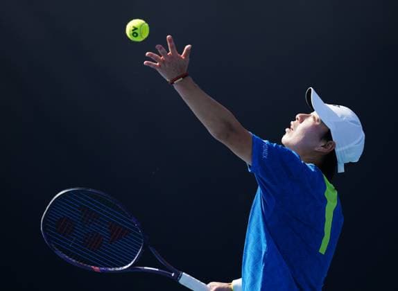 (260114) -- MELBOURNE, Jan. 14, 2026 -- Bai Zhuoxuan of China serves during the women s singles qualifying 2nd round match against Chloe Paquet of France at Australian Open tennis tournament in Melbourne, Australia, Jan. 14, 2026. (Photo by Xinhua) (SP)AUSTRALIA-MELBOURNE-TENNIS-AUSTRALIAN OPEN-WOMEN S SINGLES-QUALIFYING WangxShen 