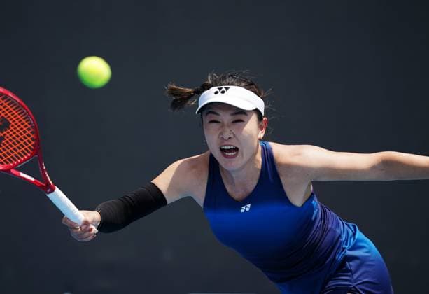(260114) -- MELBOURNE, Jan. 14, 2026 -- Zhu Lin of China hits a return during the women s singles qualifying 2nd round match against Victoria Jimenez Kasintseva of Andorra at Australian Open tennis tournament in Melbourne, Australia, Jan. 14, 2026. (Photo by Xinhua) (SP)AUSTRALIA-MELBOURNE-TENNIS-AUSTRALIAN OPEN-WOMEN S SINGLES-QUALIFYING WangxShen 