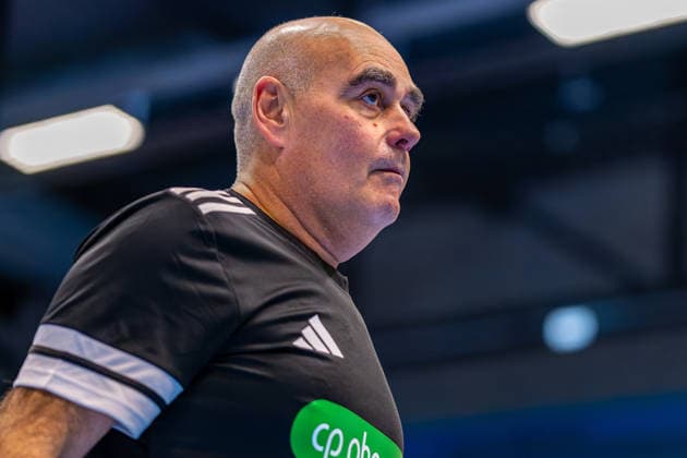Juan Carlos Pastor TSV Hannover Burgdorf, Coach v l , Training start TSV Hannover Burgdorf 13 01 2026, Hannover, GER , Copyright: xJanxGuentherx xTSVxHannover-Burgdorfx