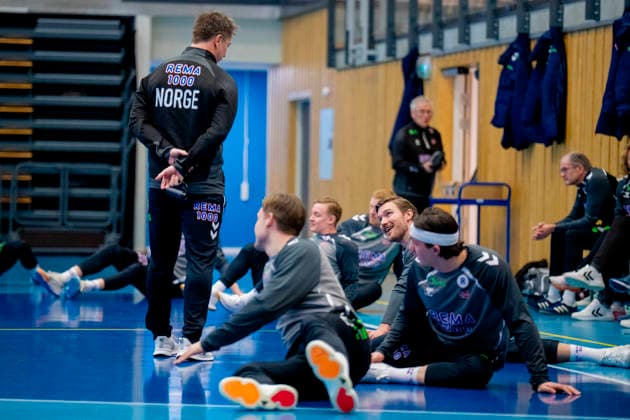 Handball European Championship Bekkestua 20260114 National team manager Jonas Wille and Vetle Ronningen at the handball boys training in Nadderud arena before the European Handball Championship matches Photo Stian Lysberg Solum NTB Bekkestua Norway EDITORIAL USE ONLY RESTRICTED USE FOR BETTING COMPANIES  Copyright: xStianxLysbergxSolumx xNTBx