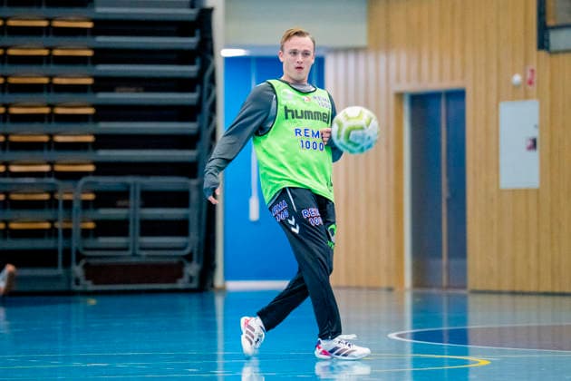 Handball European Championship Bekkestua 20260114 Tobias Grondahl at the handball boys training in Nadderud arena before the European Handball Championship matches Photo Stian Lysberg Solum NTB Bekkestua Norway EDITORIAL USE ONLY RESTRICTED USE FOR BETTING COMPANIES  Copyright: xStianxLysbergxSolumx xNTBx