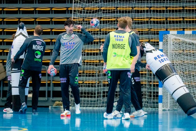 Handball European Championship Bekkestua 20260114 Simen Ulstad Lyse at the handball boys training in Nadderud arena before the European Handball Championship matches Photo Stian Lysberg Solum NTB Bekkestua Norway EDITORIAL USE ONLY RESTRICTED USE FOR BETTING COMPANIES  Copyright: xStianxLysbergxSolumx xNTBx
