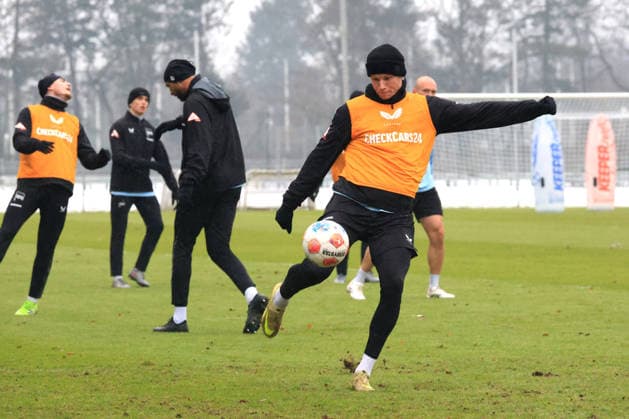 DEU, DFL, 2 FBL Hertha BSC, Training, 14 01 2026, Sportforum, Berlin, DEU, DFL, 2 FBL Hertha BSC, Training, im Bild TLuca Schuler Hertha BSC Berlin 18 DFL regulations prohibit any use of Photographs as image sequences and or quasi video nordphotoxGmbHx xEngler nph00076