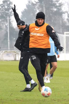 DEU, DFL, 2 FBL Hertha BSC, Training, 14 01 2026, Sportforum, Berlin, DEU, DFL, 2 FBL Hertha BSC, Training, im Bild TLuca Schuler Hertha BSC Berlin 18 , John Anthony Brooks Hertha BSC Berlin 25 DFL regulations prohibit any use of Photographs as image sequences and or quasi video nordphotoxGmbHx xEngler nph00076