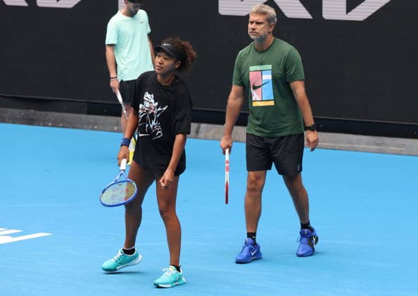 TENIS AUSTRALIAN OPEN 2026 14012026 N Z NAOMI OSAKA I TOMASZ WIKTOROWSKI PODCZAS TRENINGU PRZED AUSTRALIAN OPEN W MELBOURNE MARCIN CHOLEWINSKI NEWSPIX.PL TENIS AUSTRALIAN OPEN 2026 14012026 NAOMI OSAKA AND TOMASZ WIKTOROWSKI DURING PRACTICE SESSION BEFORE AUSTRALIAN OPEN IN MELBOURNE NEWSPIX.PL --- newspix.pl 