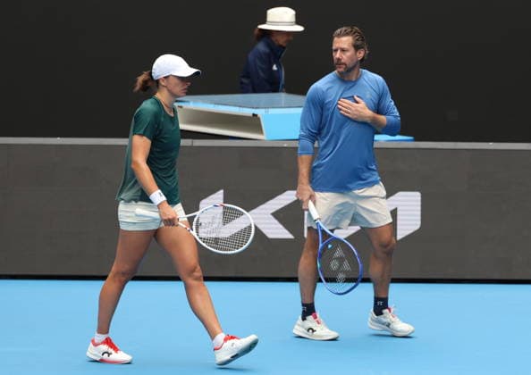 TENIS AUSTRALIAN OPEN 2026 14012026 N Z WIM FISSETTE, IGA SWIATEK PODCZAS TRENINGU PRZED AUSTRALIAN OPEN W MELBOURNE MARCIN CHOLEWINSKI NEWSPIX.PL TENIS AUSTRALIAN OPEN 2026 14012026 WIM FISSETTE, IGA SWIATEK DURING PRACTICE SESSION BEFORE AUSTRALIAN OPEN IN MELBOURNE NEWSPIX.PL --- newspix.pl 