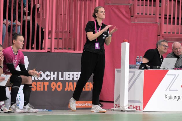 Miriam Hirsch TusSies Metzingen, Coach TusSies Metzingen vs HSG Blomberg Lippe, Handball, Alsco HBF, 13 League Matchday, Season 2025 2026, 14 01 2026 TusSies Metzingen vs HSG Blomberg Lippe, Handball, Alsco HBF, 13 League Matchday, Season 2025 2026, 14 01 2026 Tuebingen Copyright: xEibner-Pressefoto TobiasxBaurx EP_TBR