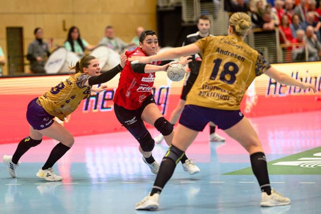 Giulia, Guariero Thueringer HC, 13 , Teresa, von Prittwitz Buxtehuder SV, 28 , Johanna, Andresen Buxtehuder SV, 18 GER, Thueringer HC v Buxtehuder SV, 1 Handballbundesliga Frauen, Handball, 13 Matchday, Season 2025 2026, 14 01 2026 GER, Thueringer HC v Buxtehuder SV, 1 Handballbundesliga Frauen, Handball, 13 Matchday, Season 2025 2026, 14 01 2026 Bad Langensalza Copyright: xEibner-Pressefoto MartinxHerbstx EP_MHT