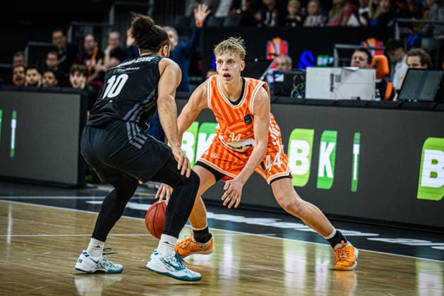 Kaza Kajami Keane niners Chemnitz and Teo Milicic ratiopharm ulm battle for the ball during the EuroCup match between ratiopharm ulm v niners Chemnitz at ratiopharm Arena on January 14, 2026 in Neu Ulm, Germany, Germany Photo by Harry Langer DeFodi Images Kaza Kajami Keane niners Chemnitz and Teo Milicic ratiopharm ulm battle for the ball during the EuroCup match between ratiopharm ulm v niners Chemnitz at ratiopharm Arena on January 14, 2026 in Neu Ulm, Germany Photo by Harry Langer DeFodi Images Photo by Harry Langer DeFodi Images