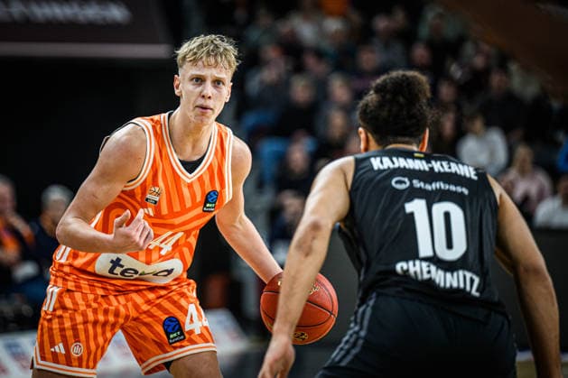 Teo Milicic ratiopharm ulm and Kaza Kajami Keane niners Chemnitz battle for the ball during the EuroCup match between ratiopharm ulm v niners Chemnitz at ratiopharm Arena on January 14, 2026 in Neu Ulm, Germany, Germany Photo by Harry Langer DeFodi Images Teo Milicic ratiopharm ulm and Kaza Kajami Keane niners Chemnitz battle for the ball during the EuroCup match between ratiopharm ulm v niners Chemnitz at ratiopharm Arena on January 14, 2026 in Neu Ulm, Germany Photo by Harry Langer DeFodi Images Photo by Harry Langer DeFodi Images