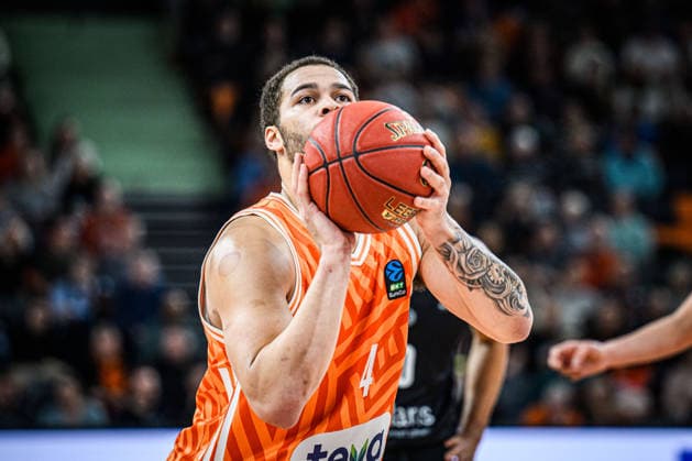 Christopher Ledlum ratiopharm ulm in action, on the ball, individual action during the EuroCup match between ratiopharm ulm v niners Chemnitz at ratiopharm Arena on January 14, 2026 in Neu Ulm, Germany Photo by Harry Langer DeFodi Images Christopher Ledlum ratiopharm ulm controls the Ball during the EuroCup match between ratiopharm ulm v niners Chemnitz at ratiopharm Arena on January 14, 2026 in Neu Ulm, Germany Photo by Harry Langer DeFodi Images Photo by Harry Langer DeFodi Images