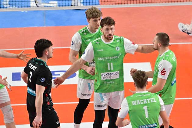 GER 1 VBL, SVG Lueneburg vs TSV Haching Muenchen 14 01 2026, LKH Arena, Lueneburg, GER 1 VBL, SVG Lueneburg vs TSV Haching Muenchen in the picture the Haching team cheers nordphotoxGmbH xWitke nph00002