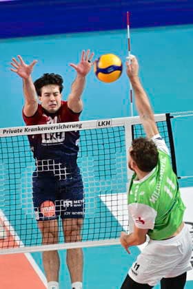 GER 1 VBL, SVG Lueneburg vs TSV Haching Muenchen 14 01 2026, LKH Arena, Lueneburg, GER 1 VBL, SVG Lueneburg vs TSV Haching Muenchen in the picture Ethan Champlin Lueneburg 20 tries to assert himself against Marko Milovanovi Haching 11 nordphotoxGmbH xWitke nph00002