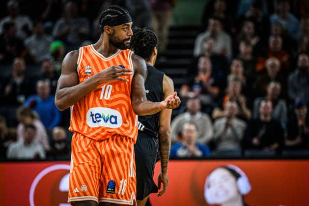 Malik Osborne ratiopharm ulm gestures during the EuroCup match between ratiopharm ulm v niners Chemnitz at ratiopharm Arena on January 14, 2026 in Neu Ulm, Germany, Germany Photo by Harry Langer DeFodi Images Malik Osborne ratiopharm ulm gestures during the EuroCup match between ratiopharm ulm v niners Chemnitz at ratiopharm Arena on January 14, 2026 in Neu Ulm, Germany Photo by Harry Langer DeFodi Images Photo by Harry Langer DeFodi Images