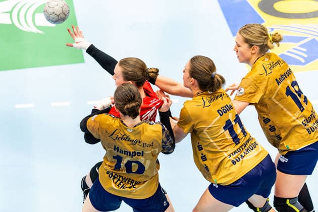 14 01 2026, GER, Handball, Women, Season 2025 2026, Alsco 1 Bl, 13 Matchday, Thueringer HC Buxtehuder SV Luca Farago Thueringer HC,19 , Anika Hampel Buxtehuder SV , Isabelle Doelle Buxtehuder SV , Johanna Andresen Buxtehuder SV 99947 Bad Langensalza Salza Halle Sporthalle Mehrz Thüringen Germany