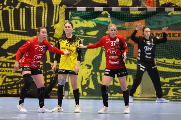 Zoe Stens BSV Sachsen Zwickau , Kaja Kamp Nielsen Borussia Dortmund , Laura Penzes BSV Sachsen Zwickau GER, Borussia Dortmund vs BSV Sachsen Zwickau, Handball, HBF, Season 2025 2026, 14 01 2026 GER, Borussia Dortmund vs BSV Sachsen Zwickau, Handball, HBF, Season 2025 2026, 14 01 2026 Dortmund Copyright: xEibner-Pressefoto FrankxZeisingx EP_FZG