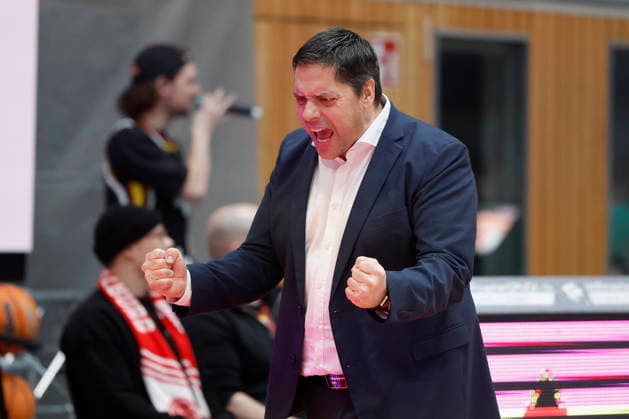 f l t r Head Coach Sasa Filipovski Fitness First Wuerzburg Baskets celebrates after the victory against Levice 14 01 2026, Basketball Champions League, Fitness First Wuerzburg Baskets vs Patrioti Levice, GER, Wuerzburg, Tectake Arena Copyright: HMBxMedia xHeikoxBecker
