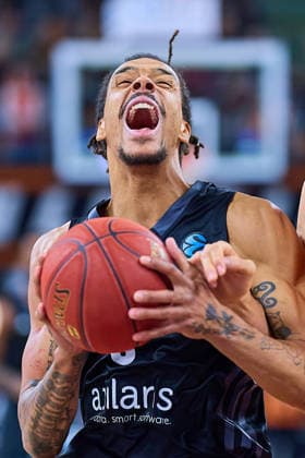 Portrait, Portraet, Freehand of Kevin Yebo NINERS Chemnitz, 00 GER, ratiopharm ulm vs NINERS Chemnitz, Basketball, 14 Matchday, BKT EuroCup, Season 2025 2026, 14 01 2025 GER, ratiopharm ulm vs NINERS Chemnitz, Basketball, 14 Matchday, BKT EuroCup, Season 2025 2026, 14 01 2025 New Ulm Copyright: xEibner-Pressefoto GeraldxOelze-dexStoppanyx EP_ODS