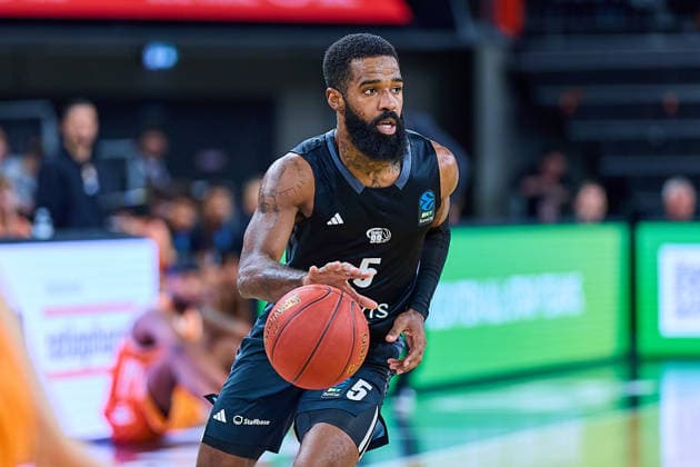 Portrait, Portraet, Freehand of Corey Davis NINERS Chemnitz, 05 GER, ratiopharm ulm vs NINERS Chemnitz, Basketball, 14 Matchday, BKT EuroCup, Season 2025 2026, 14 01 2025 GER, ratiopharm ulm vs NINERS Chemnitz, Basketball, 14 Matchday, BKT EuroCup, Season 2025 2026, 14 01 2025 New Ulm Copyright: xEibner-Pressefoto GeraldxOelze-dexStoppanyx EP_ODS