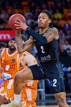 Nike Sibande NINERS Chemnitz, 02 GER, ratiopharm ulm vs NINERS Chemnitz, Basketball, Matchday 14, BKT EuroCup, Season 2025 2026, 14 01 2025 GER, ratiopharm ulm vs NINERS Chemnitz, Basketball, Matchday 14, BKT EuroCup, Season 2025 2026, 14 01 2025 New Ulm Copyright: xEibner-Pressefoto GeraldxOelze-dexStoppanyx EP_ODS