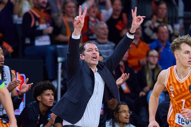 Cheers, joy at Ty Harrelson ratiopharm ulm, Head Coach GER, ratiopharm ulm vs NINERS Chemnitz, Basketball, Matchday 14, BKT EuroCup, Season 2025 2026, 14 01 2025 GER, ratiopharm ulm vs NINERS Chemnitz, Basketball, Matchday 14, BKT EuroCup, Season 2025 2026, 14 01 2025 New Ulm Copyright: xEibner-Pressefoto GeraldxOelze-dexStoppanyx EP_ODS