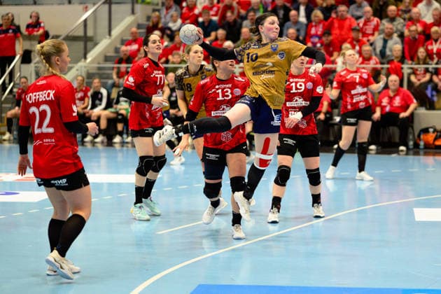 Anika, Hampel Buxtehuder SV, 10 , Rikke Hoffbeck, Petersen Thueringer HC, 22 , Kelly, de Abreu Rosa Thueringer HC, 77 , Giulia, Guariero Thueringer HC, 13 , Luca, Farago Thueringer HC, 19 , Lotta, Heider Thueringer HC, 7 GER, Thueringer HC vs Buxtehuder SV, 1 Handball Bundesliga Women, Handball, Matchday 13, Season 2025 2026, 14 01 2026 GER, Thueringer HC vs Buxtehuder SV, 1 Handball Bundesliga Women, Handball, Matchday 13, Season 2025 2026, 14 01 2026 Bad Langensalza Copyright: xEibner-Pressefoto MartinxHerbstx EP_MHT