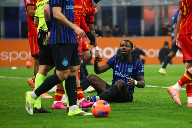 FC Internazionale v US Lecce - Serie A Marcus Thuram plays during the Serie A match between FC Internazionale and US Lecce at Giuseppe Meazza stadium in Milano, Italy, on January 14, 2026 Milano Milano Italy  Copyright: xMairoxCinquettix originalFilename:cinquetti-fcintern260114_npmKR.jpg