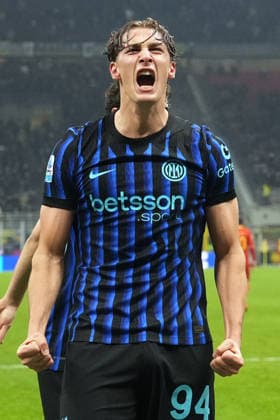 Inter Milan s Francesco Pio Esposito celebrates after scoring 1-0 during the Serie A soccer match between Inter and Lecce at the San Siro Stadium in Milan , north Italy - Sunday , January 14 , 2026. - Soccer .  Copyright: xSpada LaPressex