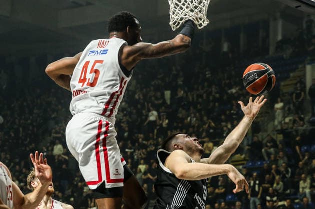 Partizan v Olimpiakos - EuroLeague BELGRADE, SERBIA - JANUARY 14: Donta Hall of of Olimpiakos in action during EuroLeague basketball match between Partizan and Olimpiakos in Belgrade, Serbia on January 14, 2026. Filip Stevanovic Anadolu Belgrade Serbia. Editorial use only. Please get in touch for any other usage.  Copyright: x2026xAnadoluxFilipxStevanovicx