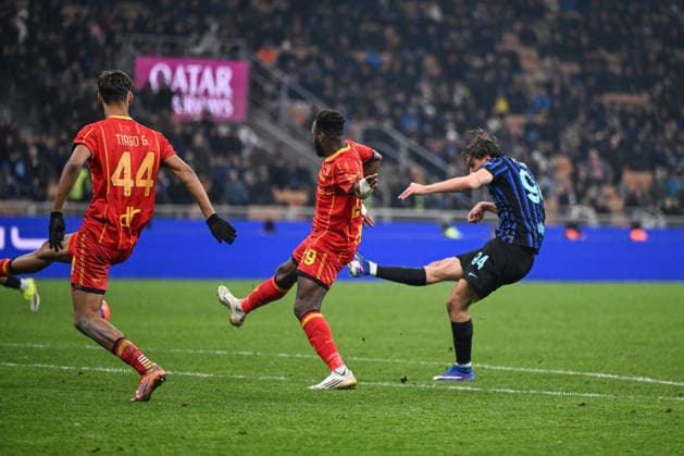 CALCIO - Serie A - Inter - FC Internazionale vs US Lecce Francesco Pio Esposito of Inter FC in action during the Italian Serie A football match between Inter FC and US lecce on January 14th, 2026 at Giuseppe Meazza San Siro Siro stadium in Milan, Italy. Photo Tiziano Ballabio Milan Italy  Copyright: xIPAxSport ABACAx