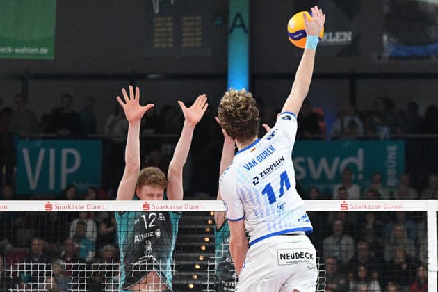 Parker von Buren VfB Friedrichshafen, 14 smashes the ball, , 14 01 2026, Düren Germany , Volleyball, 1 Bundesliga Men, SWD Powervolleys Düren VfB Friedrichshafen xmhx