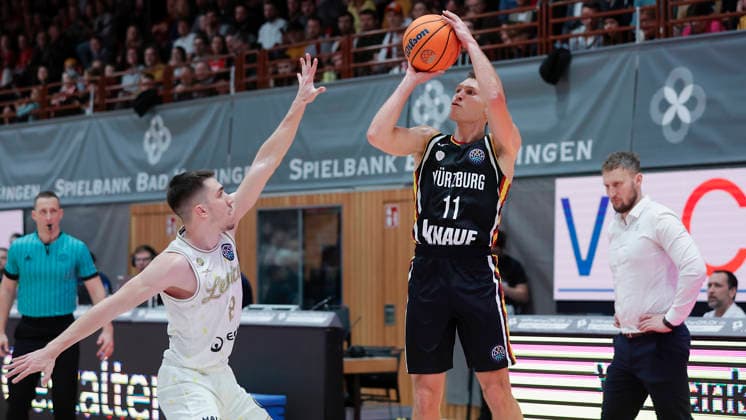 In the picture from left Novak Music Patrioti Levice, 8 against the basket shot of Brae Ivey Wuerzburg Baskets, 11 14 01 2026, Fitness First Wuerzburg Baskets vs Patrioti Levice, Basketball Champions League, Play Ins, Game 3, Germany, 97072, tectake Arena Wuerzburg, Copyright: HMBxMedia xJulienxBecker