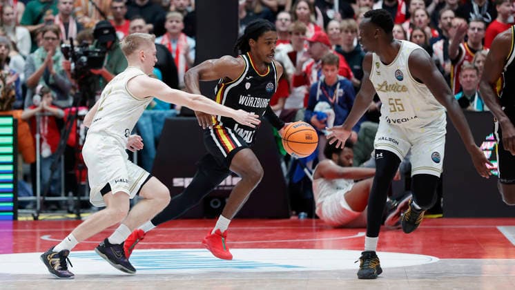 In the picture from left Aatu Kivimaki Patrioti Levice, 12 , Marcus Carr Wuerzburg Baskets, 5 and Akol Mawein Patrioti Levice, 55 14 01 2026, Fitness First Wuerzburg Baskets vs Patrioti Levice, Basketball Champions League, Play Ins, Game 3, Germany, 97072, tectake Arena Wuerzburg, Copyright: HMBxMedia xJulienxBecker