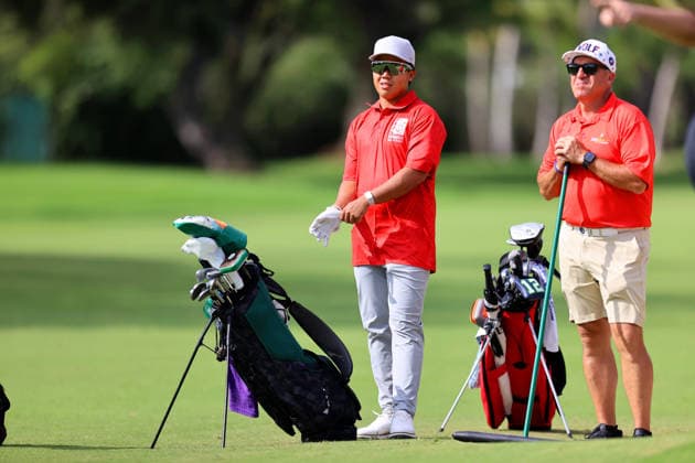 January 14, 2026 - University of Hawaii Rainbow Warrior Football Quarterback Micah Alejado gets ready for his shot on the 6th fairway during a Pro-Am prior to the 2026 Sony Open in Hawaii at Waialae Country Club in Honolulu, HI - CSM Honolulu USA - ZUMAc04_ 20260114_zma_c04_154 Copyright: xAndrewxLeex