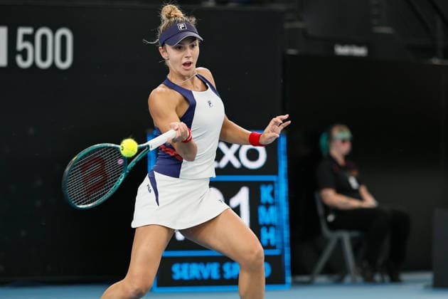 January 15, 2026, Adelaide, South Australia, Australia: JAQUELINE CRISTIAN of Romania in action during her quarter final match against K. Birrell of Australia, during the 2026 Adelaide International Tennis Tournament Adelaide Australia - ZUMAw216 20260115_zsp_w216_043 Copyright: xMarkxWilloughbyx